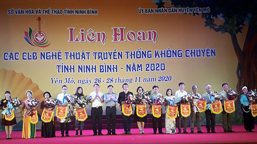 Khai mạc Liên hoan các Câu lạc bộ nghệ thuật truyền thống không chuyên tỉnh Ninh Bình năm 2020