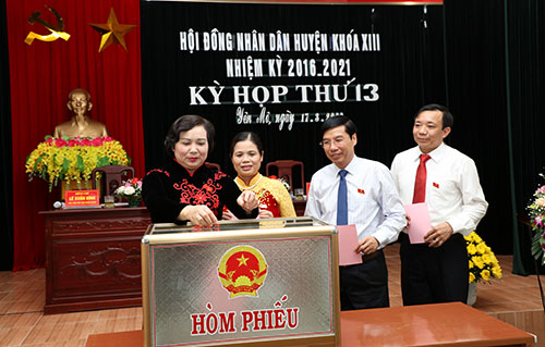 Hội đồng nhân dân huyện khóa XIII, tổ chức Kỳ họp thứ 13, nhiệm kỳ 2016- 2021