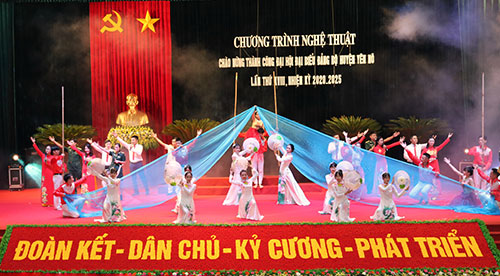 Chương trình nghệ thuật chào mừng thành công Đại hội đại biểu Đảng bộ huyện lần thứ XVIII, nhiệm kỳ 2020- 2025