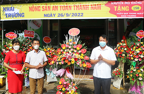 Lễ khai trương cửa hàng nông sản an toàn Thành Nam tại xã Yên Mạc