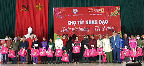 Chương trình “Chợ Tết nhân đạo” cho các đối tượng nghèo