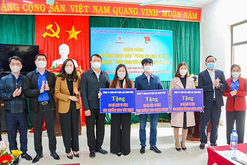 Khánh thành công trình thanh niên “Phòng học máy vi tính” và trao Quỹ thắp sáng ước mơ thiếu nhi năm học 2021- 2022